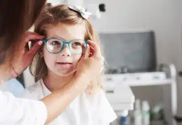 Trouver la bonne monture pour vos lunettes chez un spécialiste
