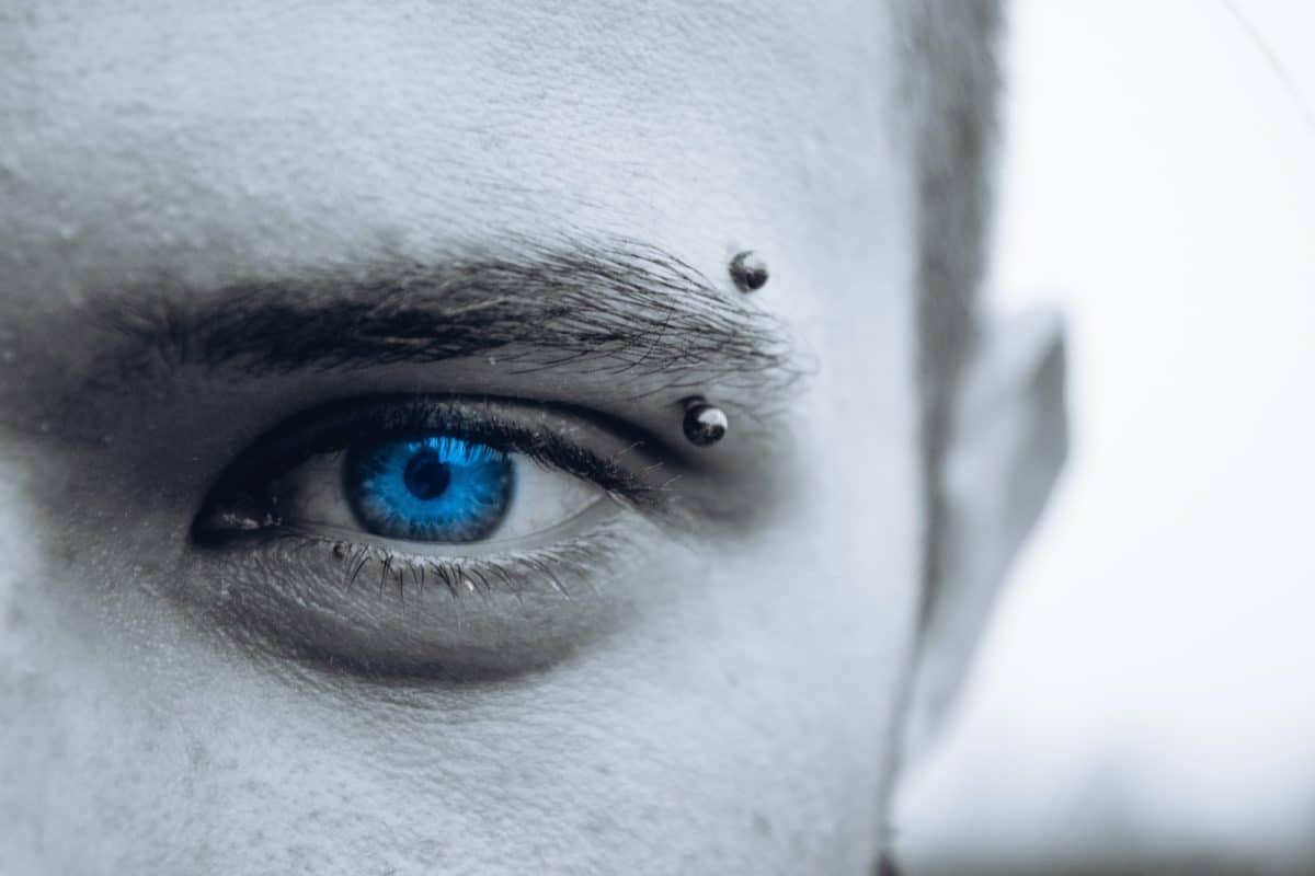 Comment reconnaître un rejet de piercing et les mesures à prendre